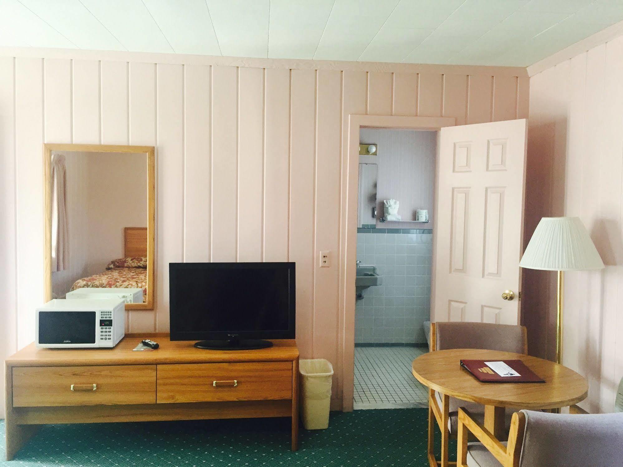 Rainbow Motel Mackinaw Stadt Exterior foto