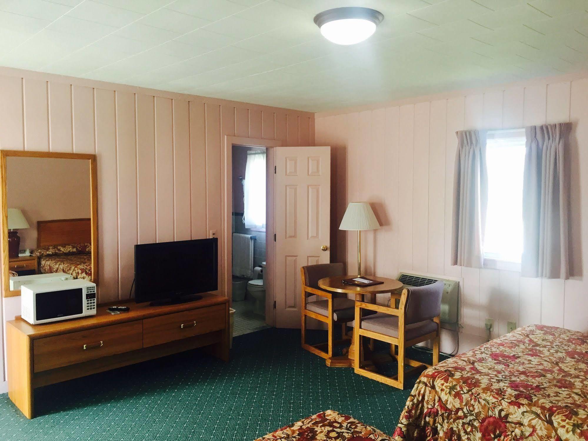 Rainbow Motel Mackinaw Stadt Exterior foto